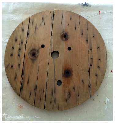 wooden-spool-end-ready-to-turn-into-art