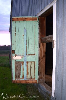 a beautiful chippy barn door, Hemmingford Quebec