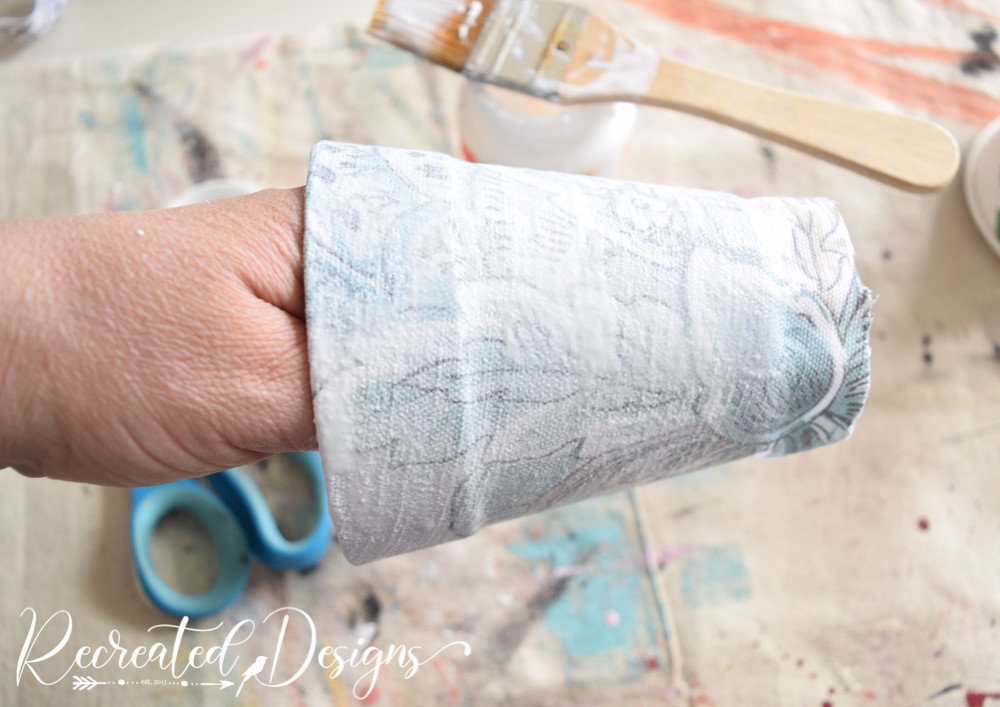 Turn Boring Plastic Flower Pots Into Beautiful Chic Decor with Fabric ...