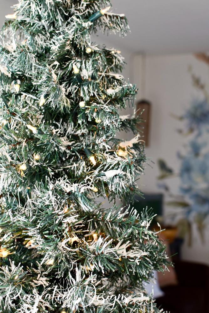 How To Make Your Christmas Tree Look Like You Spent a Fortune On It