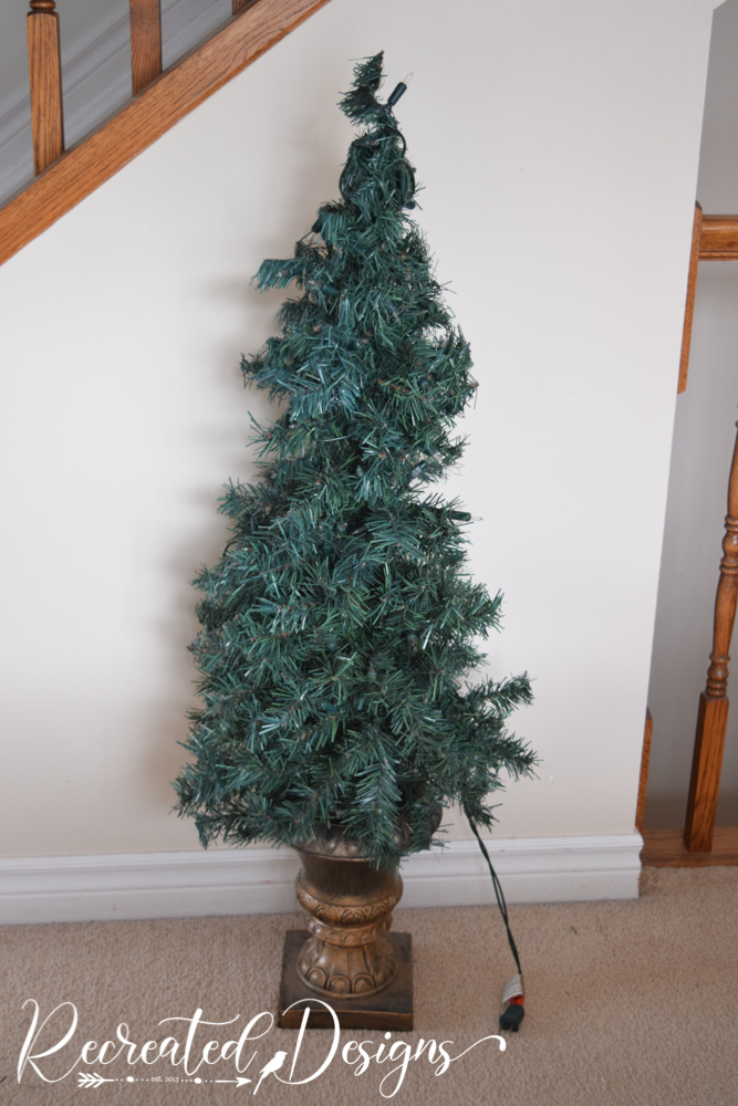 How To Make Your Christmas Tree Look Like You Spent a Fortune On It